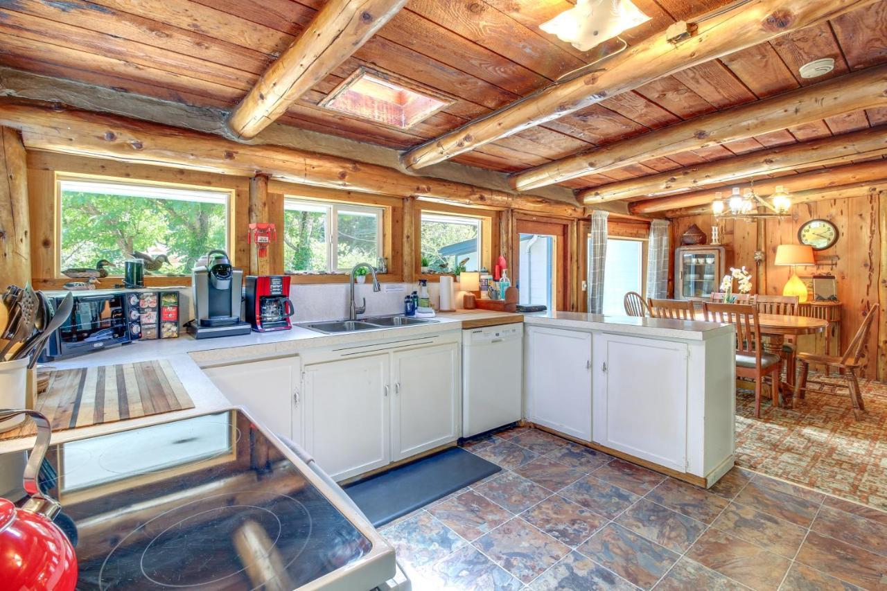 Rustic Bandon Log Cabin On 5 Acres Of Woodlands! ภายนอก รูปภาพ